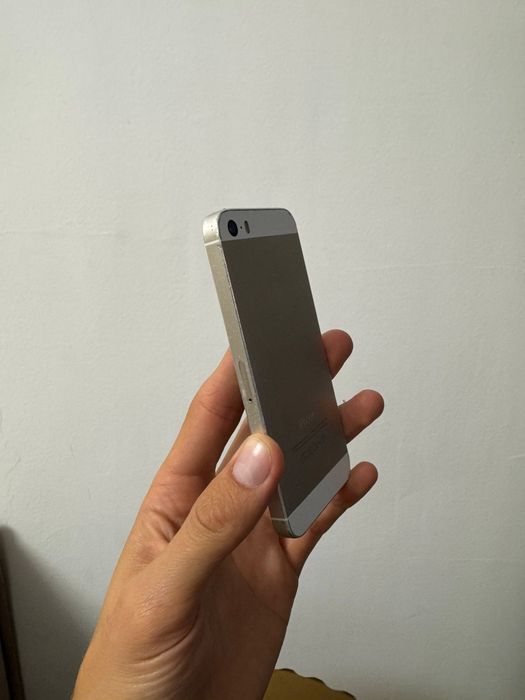 Iphone 5s  продам/обмен