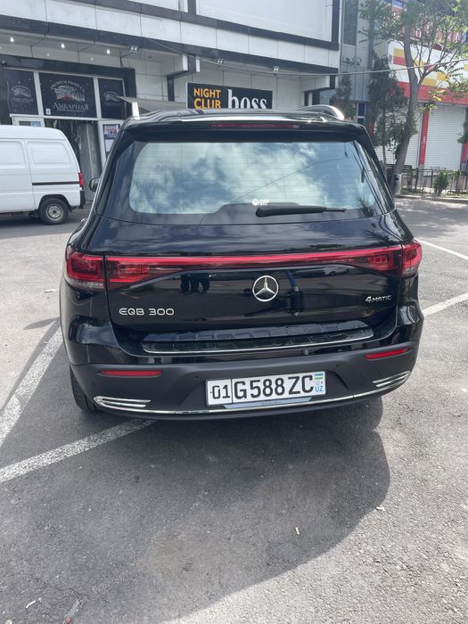 Mercedes Benz EQB 300 4 Matic