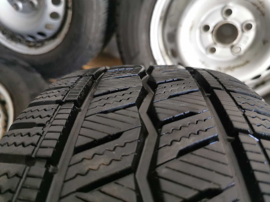 Jante tabla Vw T5 / T6 / Transporter cu anvelope de iarna