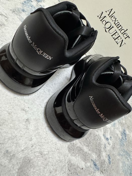 Alexander Mcqueen