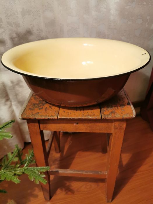 Таз. Из СССР. Ретро.