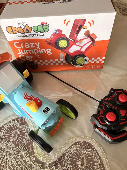 Синий трактор продается