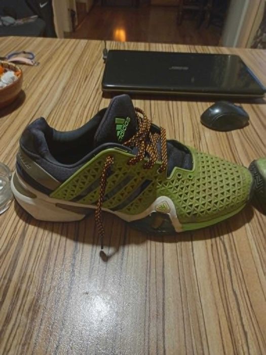 Продавам маратонки