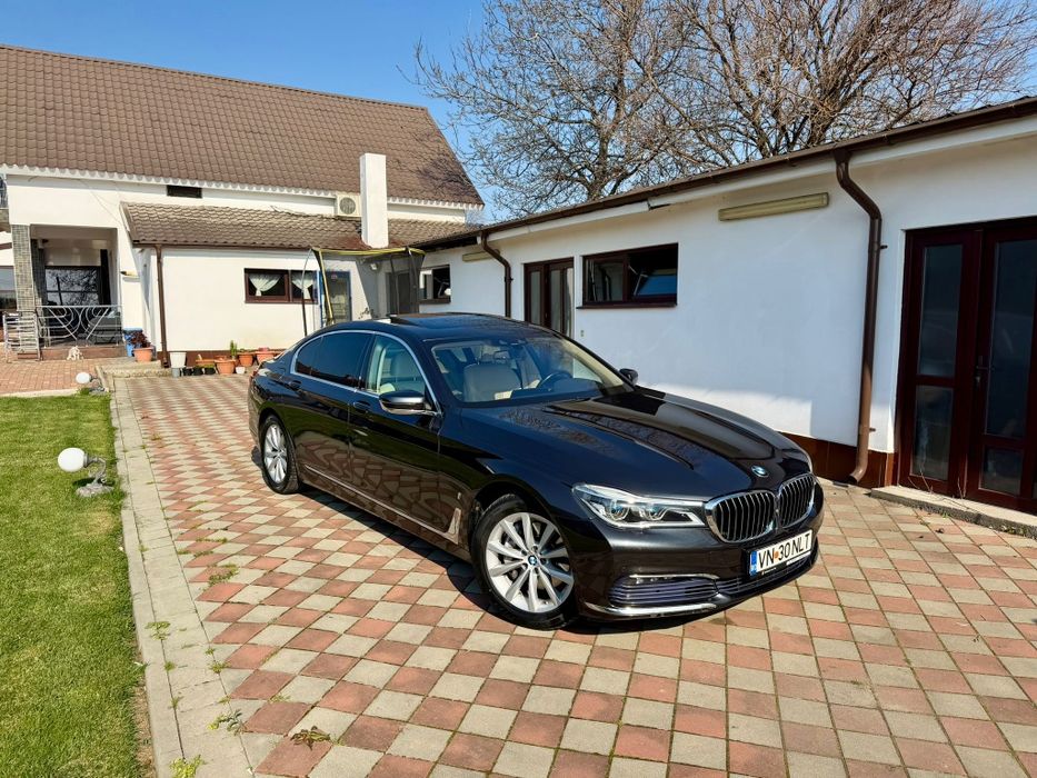 BMW 740Le 4x4x drive virează  si spatele!