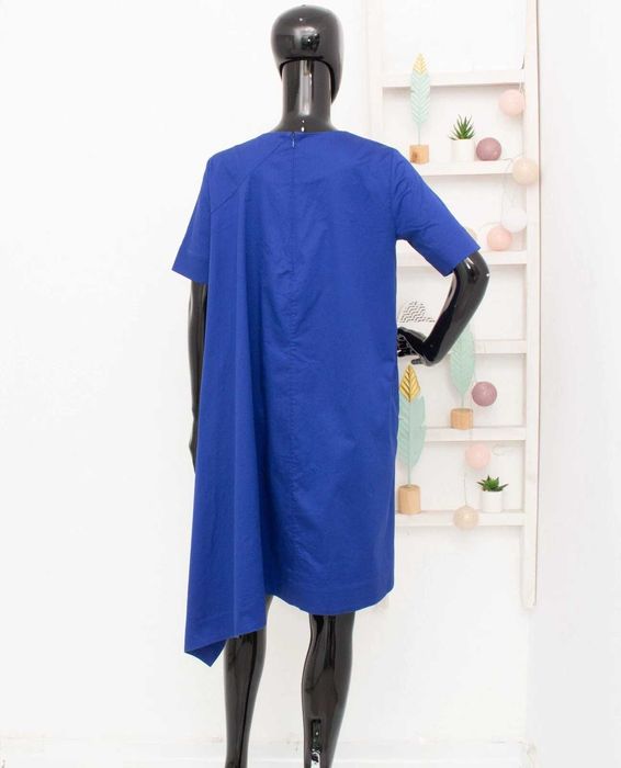 COS оригинална дамска рокля кралско синьо асиметрична 34 XS