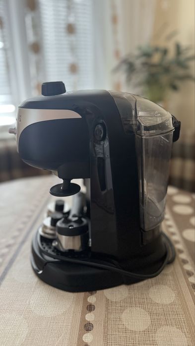 Кафемашина DeLonghi EC221.B