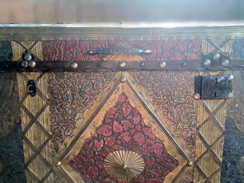 *ТОП* обява продавам старинен скрин ракла