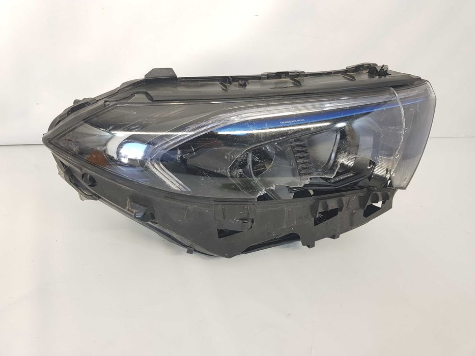 Far dreapta full led Mercedes EQB X243 dupa 2021