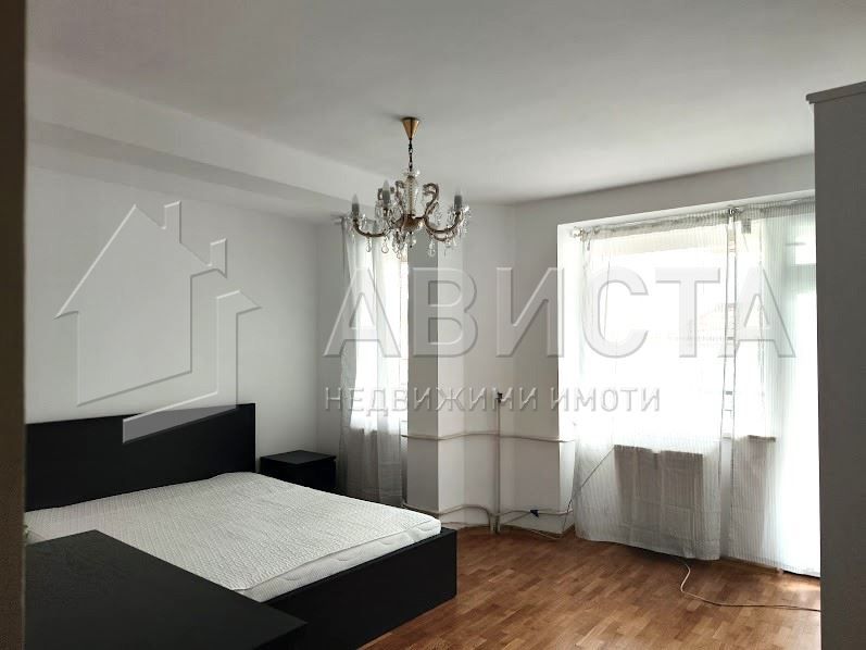 Дава се под наем Тристаен апартамент в София, Карпузица - 123 кв.м за 612 € - Снимка #11