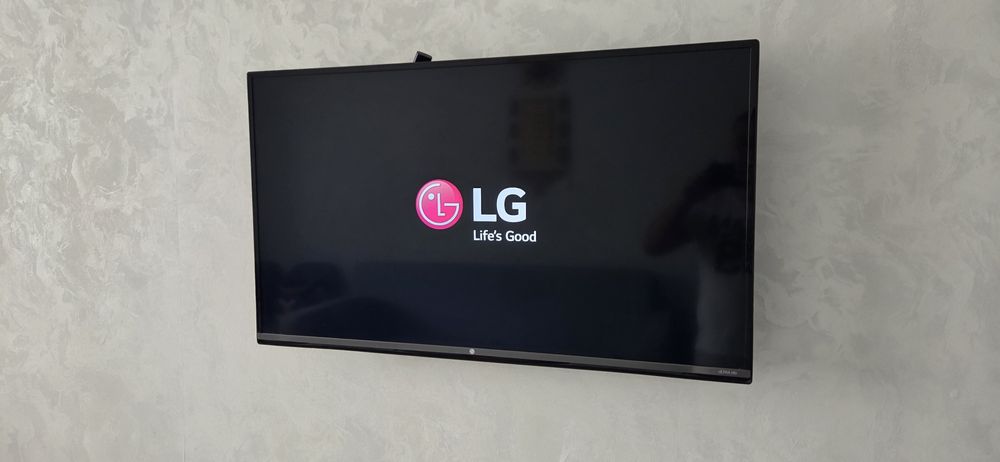 Продам телевизор LG