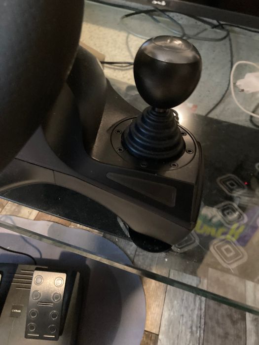 Ps4със волан добро състояние