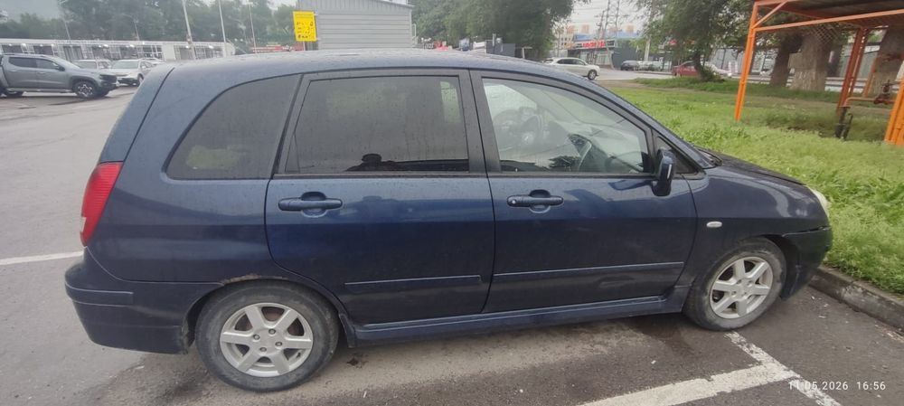 Продам машину Suzuki Liana