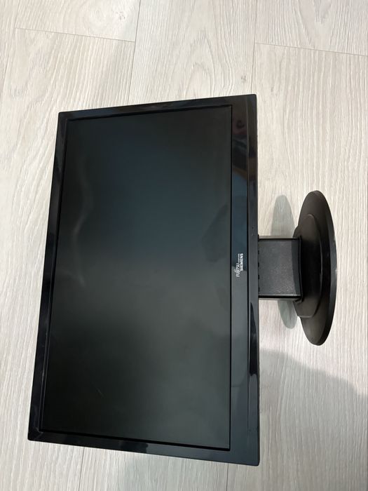 Vând monitor Fujitsu