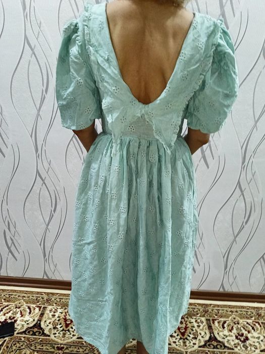 Продам платье мятного цвета