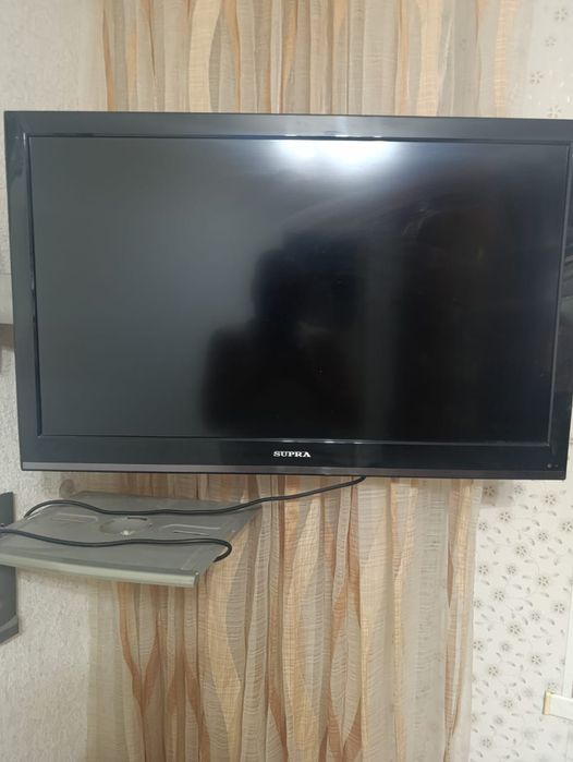 Телевизор Supra.