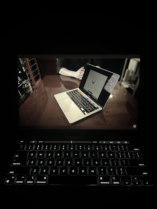 Серебристый Macbook pro m1,Touch bar