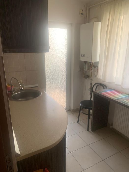 Proprietar inchiriez garsoniera metrou crangasi bloc nou
