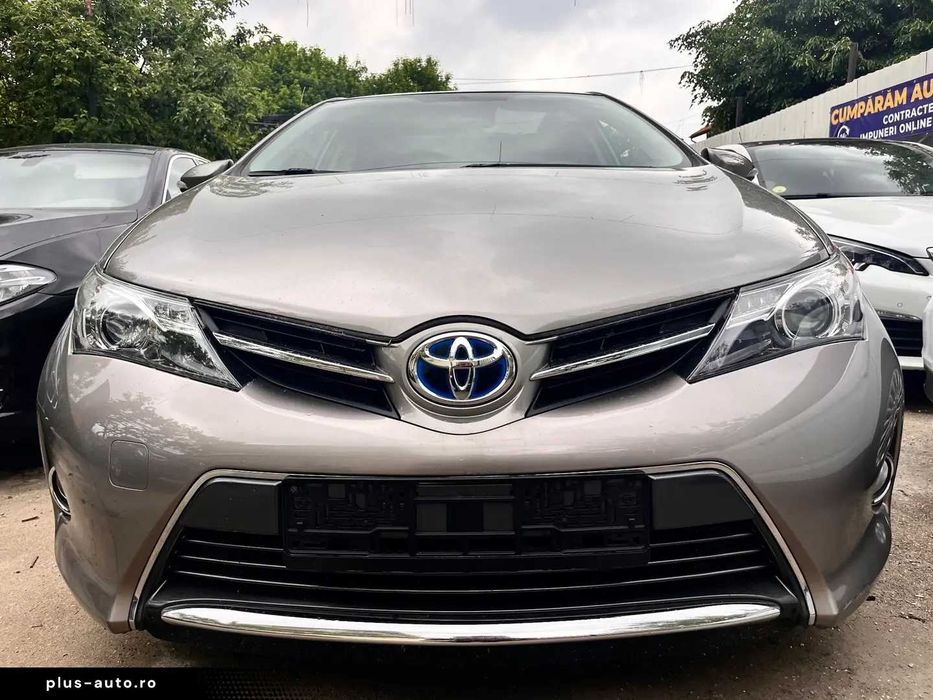 Toyota Auris 1.8i Hybrid Aut Navi Camera Panorama Led Stare Impecabila