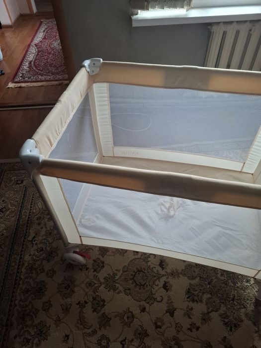 Детский манеж для ребёнка