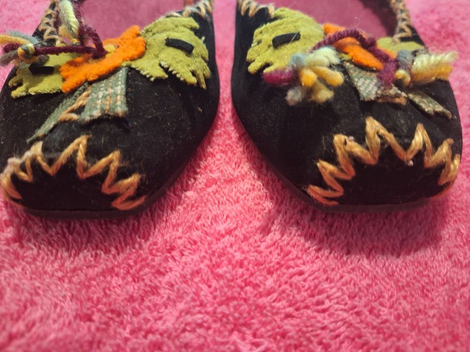 Обувки за народна носия 40/41 н. -  30 лв