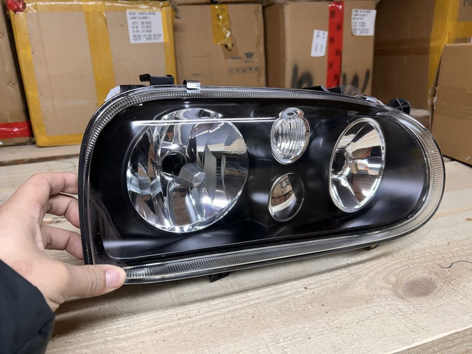 Golf-3 Черный хрусталь Фара