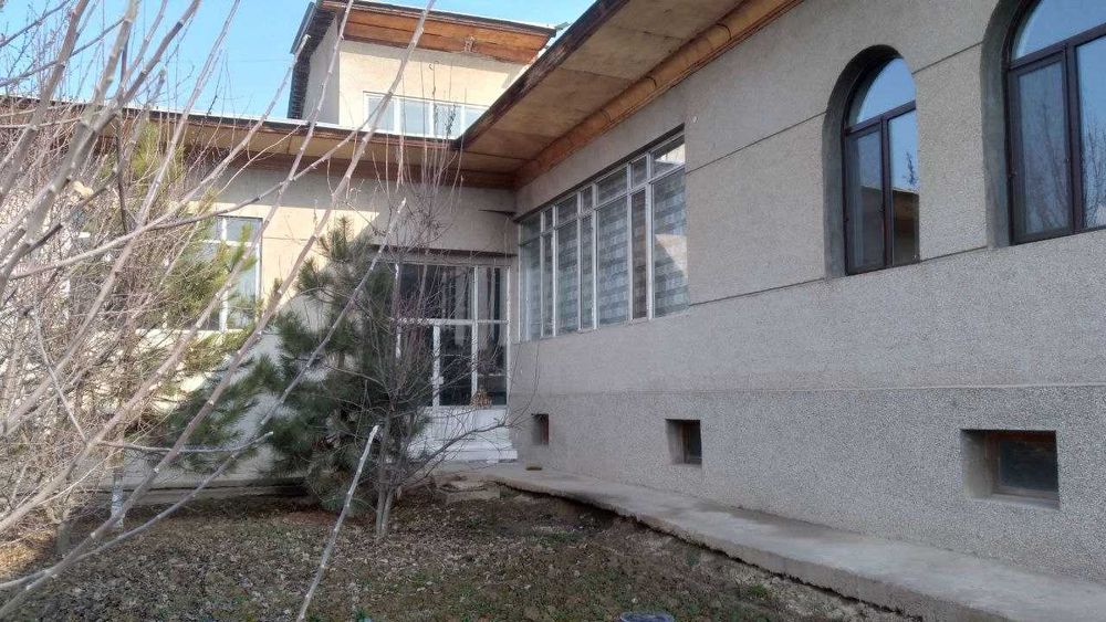 Сотилади 8 соток ховли М.Улугбек район Улугбек шахарчаси №20 Умида