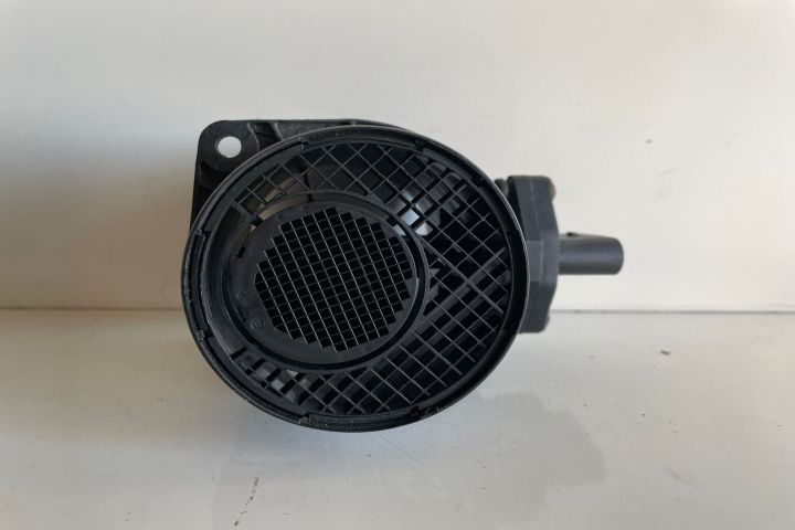 Debitmetru aer Bosch 0281002461 / 074906461B Volkswagen VW Passat B6