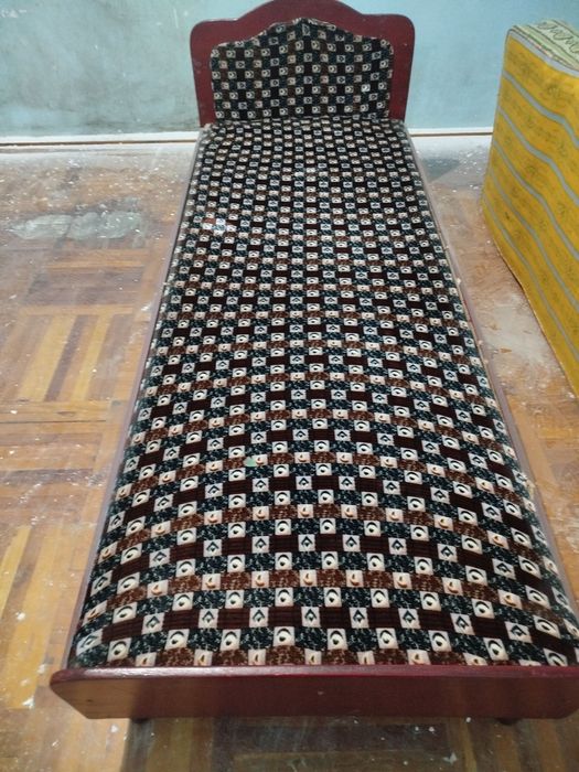 Кровать односпальняя