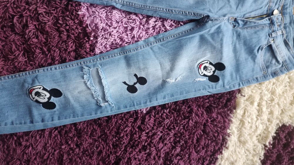 Blugi dama superbi ca noi.