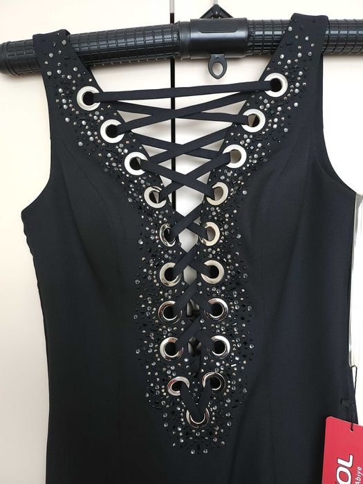 Дамска рокля с етикет