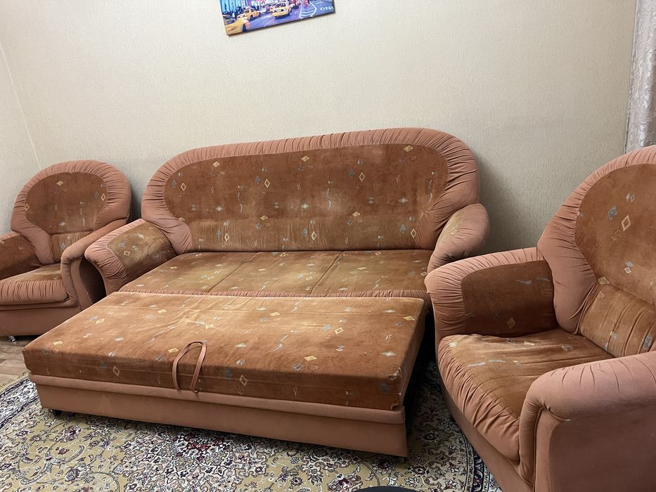 Мягкий уголок ( диван + 2 кресла)