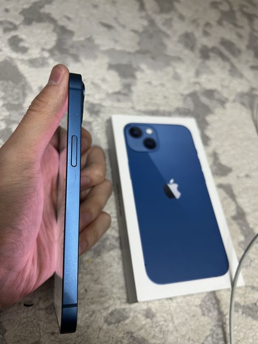 Продам айфон 13 128гб.Iphone 13