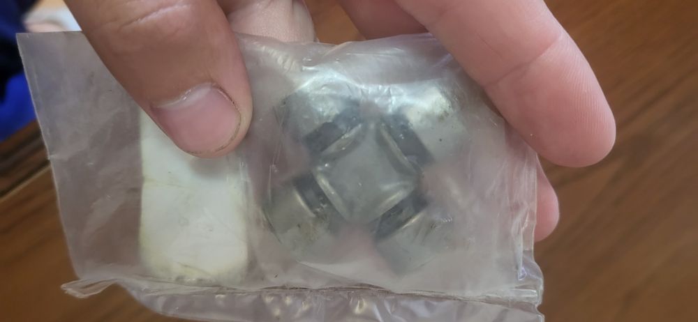 СРОЧНО Продам крестовина рулевого вала