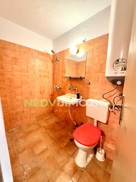 Двустаен апартамент за продажба в Левски 1