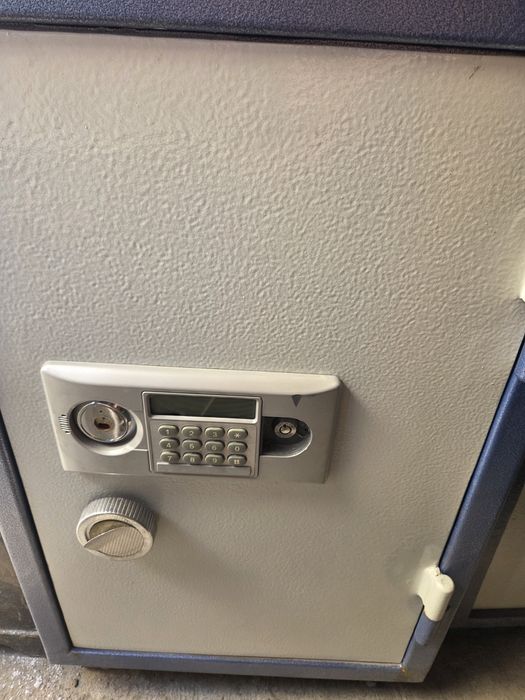 Продам сейфы в хорошем состоянии