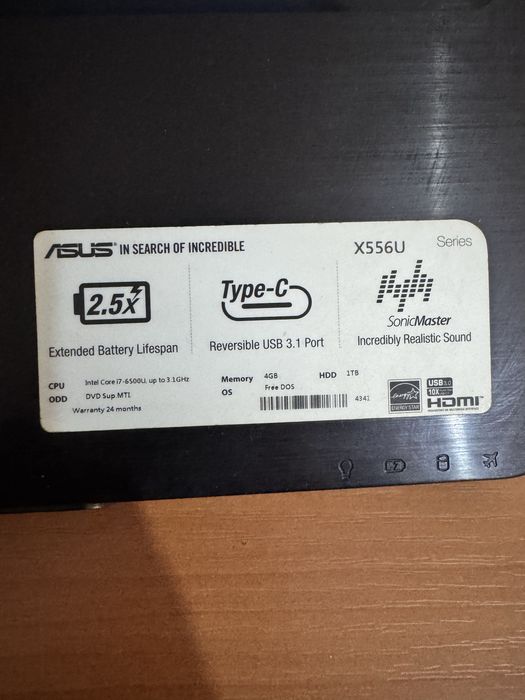 Vând Laptop Asus X556U i7