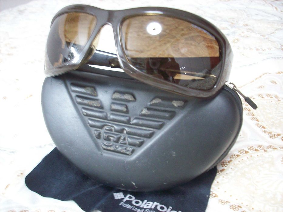 Ochelari de soare Armani 230 lei neg.