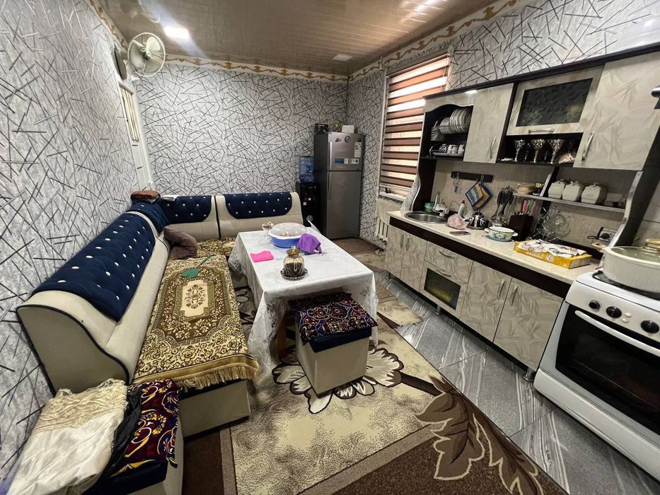 4 сотхли Ховли сотилади.