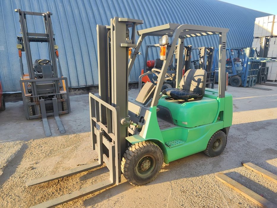 Продам вилочный погрузчик. Кара