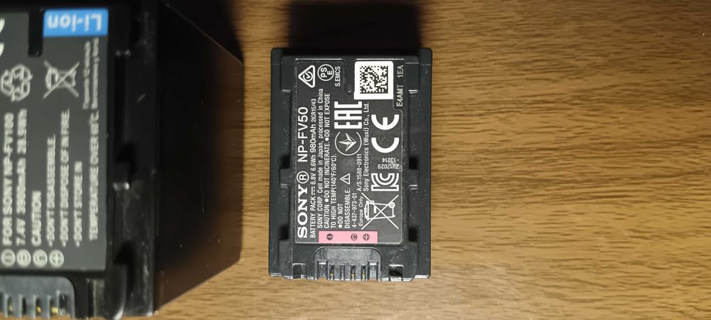 Видеокамера Sony HDR-CX530