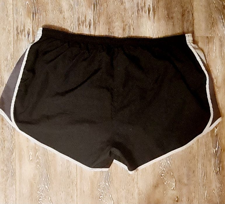 Pantaloni scurți dana Nike