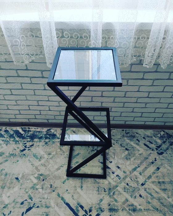 подставка для цветов и декора