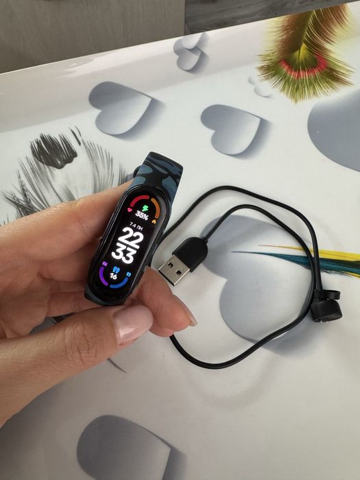 Продам фитнес браслет(часы)