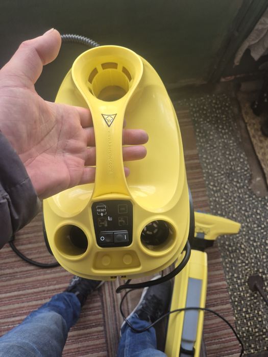 Aspirator vertical si mop cu spălare karcher fc 5