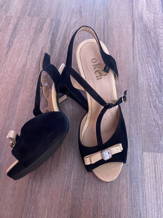 Продам босоножки