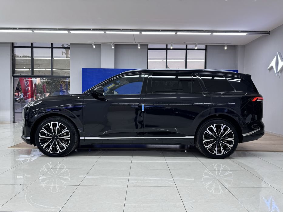 Dongfeng EP008 restayling