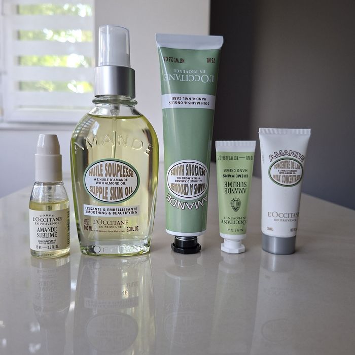 Set L’Occitane Amande – ulei corp 100 ml + 4 produse pentru mâini și corp