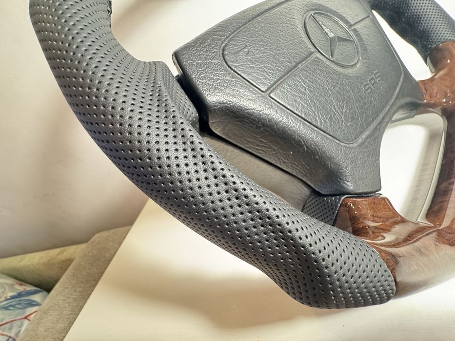 Руль анатомический AMG орех