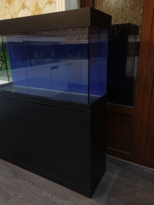 120x60x35sm 250litrli akvarium qora ranglarda zakaznoy yasab beriladi.