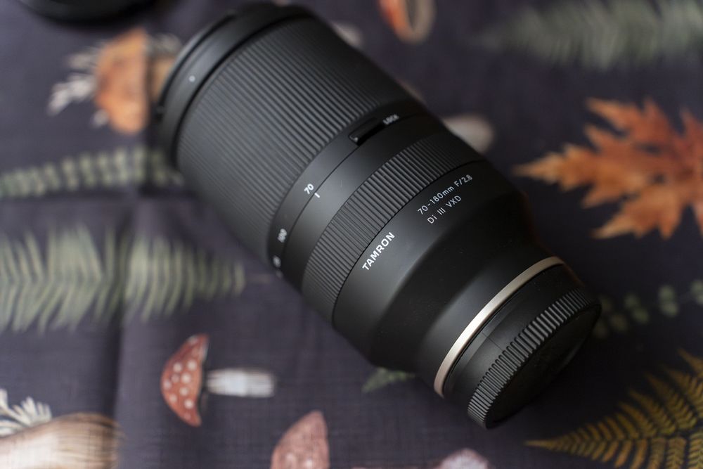 обектив Tamron 70-180mm f/2.8 Di III VXD - Sony E